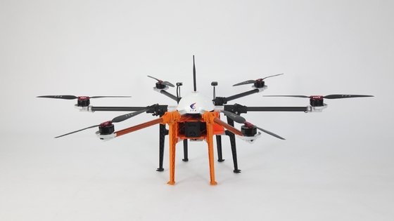 높은 나무 농작물을 뿌리는 M6e EDU 드론과 무인 항공기 UAV 스프레이어