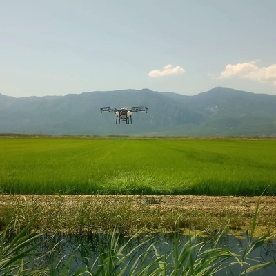 Tta 16kg 유해물 용량 가볍게 작동 UAV 농업 작물 스프레이어 드론 온라인 기술 지원