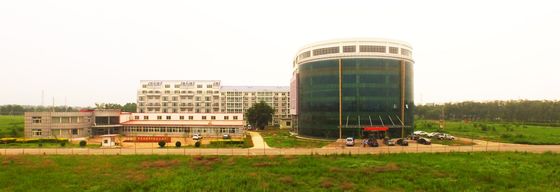 드론을 이용한 첨단 작물 모니터링 고강도 소재를 사용한 물 절약