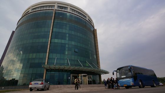 드론을 이용한 첨단 작물 모니터링 고강도 소재를 사용한 물 절약