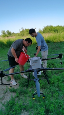 M6e 드론 10kg 유해물 30L 부피 농장 UAV 및 작물 보호 후미게이션을 위해 완벽