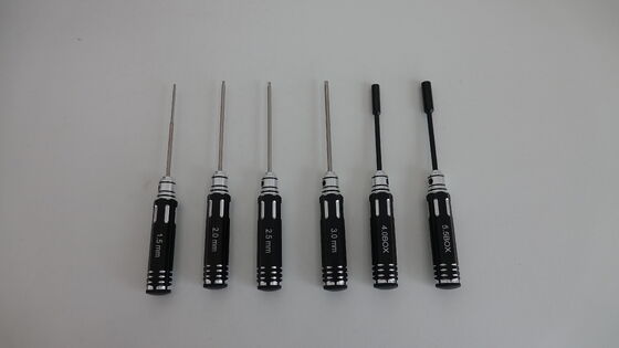 드론 훈련의 엄격한 테스트 및 표준화된 사용을 위한 포괄적인 도구 세트가 포함된 UAV 조정 도구 상자